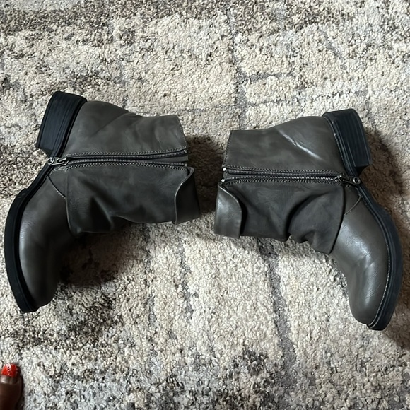 Ladies short boots - Picture 7 of 11